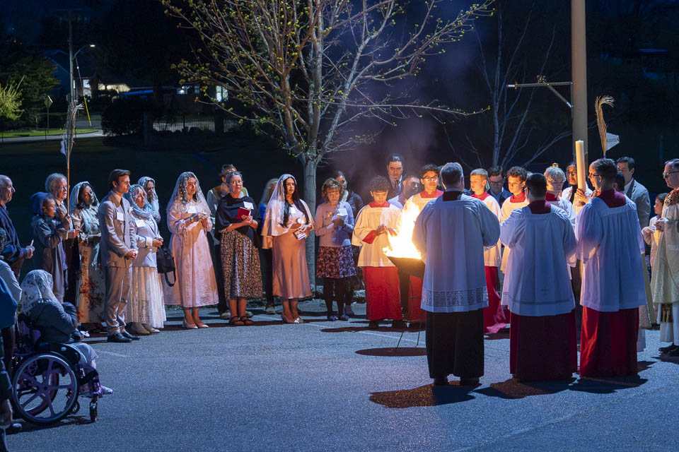 2026-StMary-EasterVigil (23 of 215).jpg